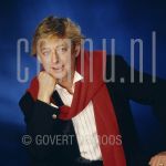 12-11-1987 Benny Neyman at studio in Amsterdam.

[keywords]Posed, Half Length, Eyecontact, Smiling[/keywords]